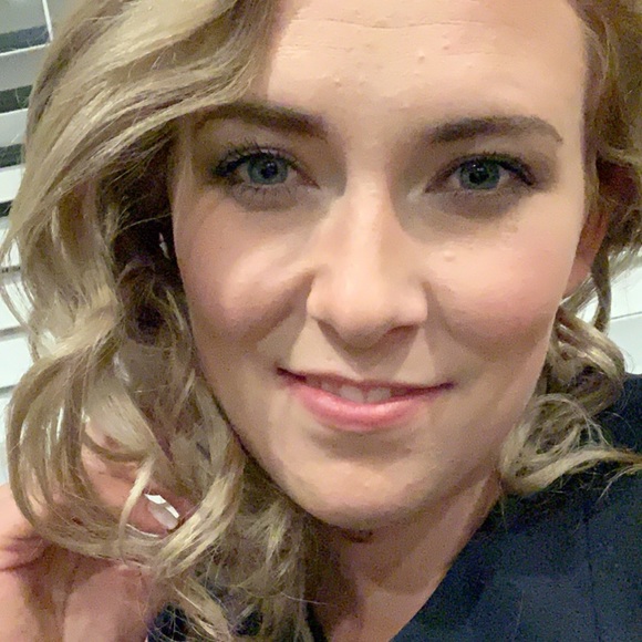 Meet your Posher, Paige - Picture 2 of 3